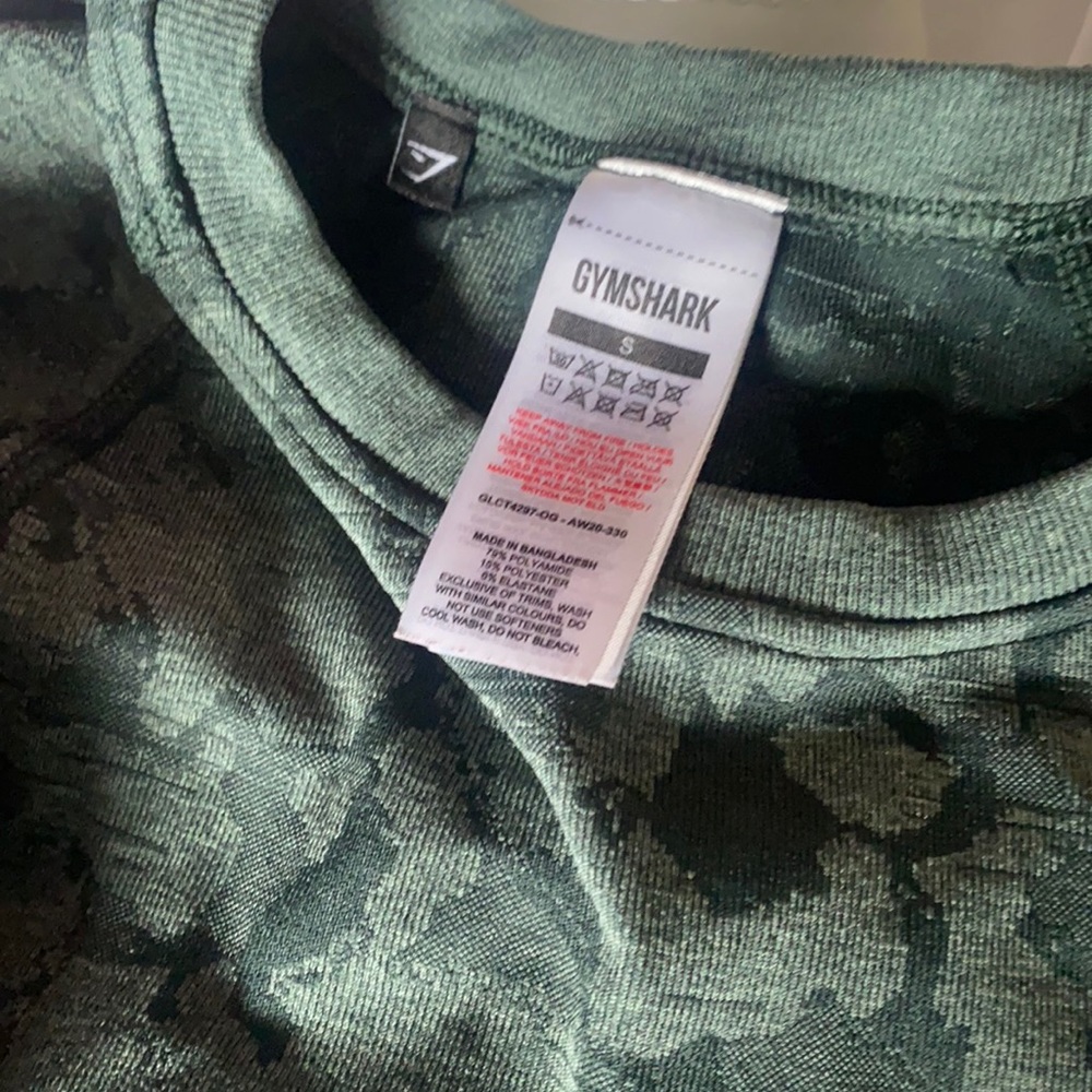 GYM SHARK Camo Top